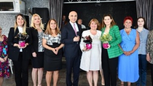 Başkan Dr. Bülent Kerimoğlu "Birbirimizin yerine değil; ülkemizi 20 yıldır yöneten Akpli kadroların yerine geçmek için mücadele edeceğiz."