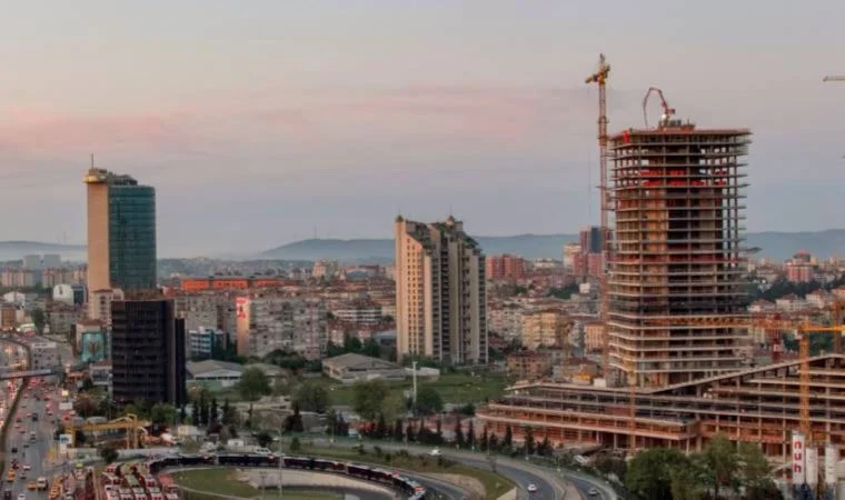 'Kentsel dönüşümü ısmarlama yapıyorlar'