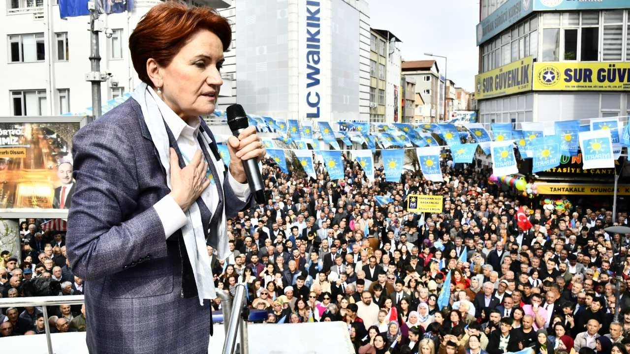 Akşener'den Bekir Bozdağ'a tepki: Senin gibi cıvık Fetö övücüsü görmedim