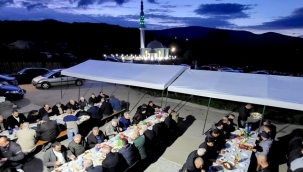 FERZAN ÖZER'İN YAPIMINA ÖNCÜLÜK ETTİĞİ CAMİİ AÇILDI 