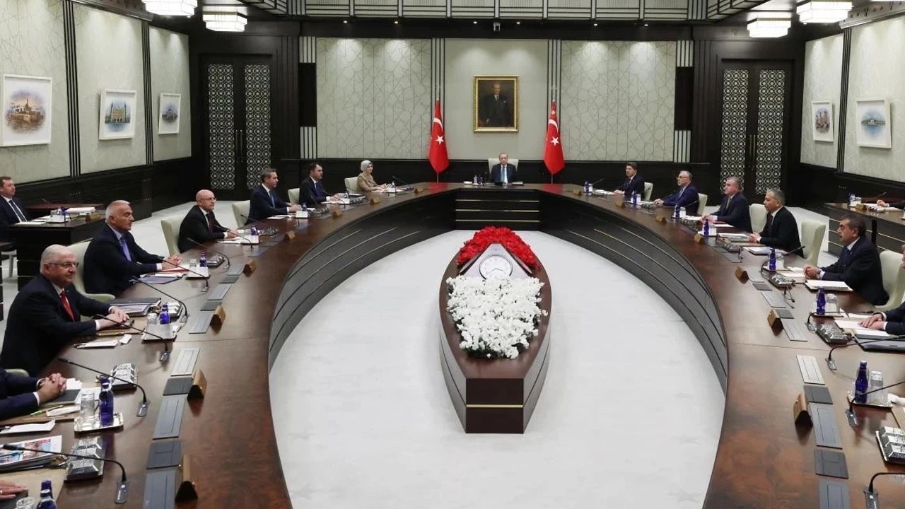 Kabine değişikliği üzerinden bomba iddia! Ankara bununla çalkalanıyor…